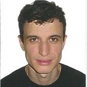 Ingeniero informático con tres años de experiencia en consultoría e investigación se ofrece para dar clases de programación .